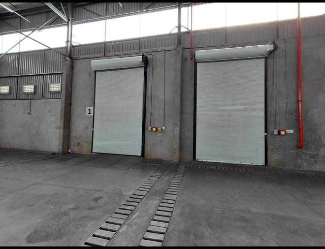 927M² WAREHOUSE TO LET IN POMONA